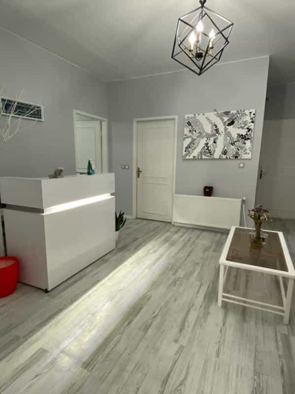 عکس کلینیک زیبایی راز در اختیاریه