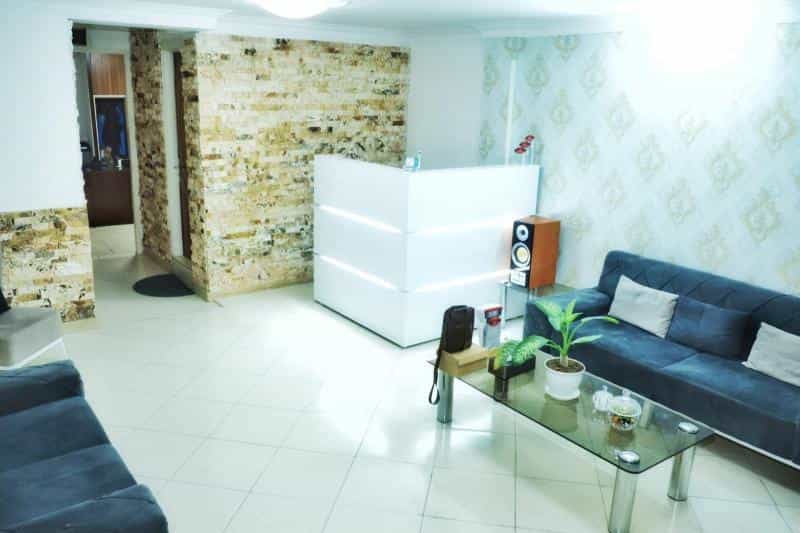 عکس کلینیک زیبایی دکتر فرهاد افشین در قائم