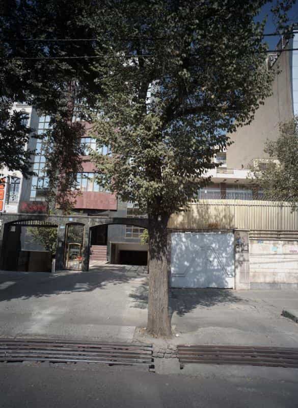 عکس دکتر محمد باباپور در کوی نصر