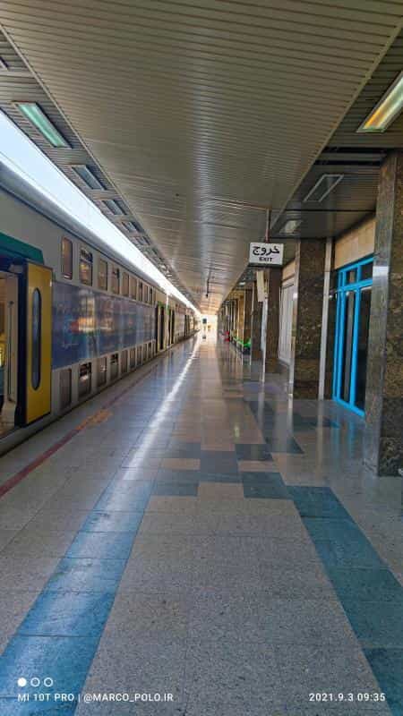 عکس ایستگاه مترو ایران خودرو در دریاچه شهدای خلیج فارس