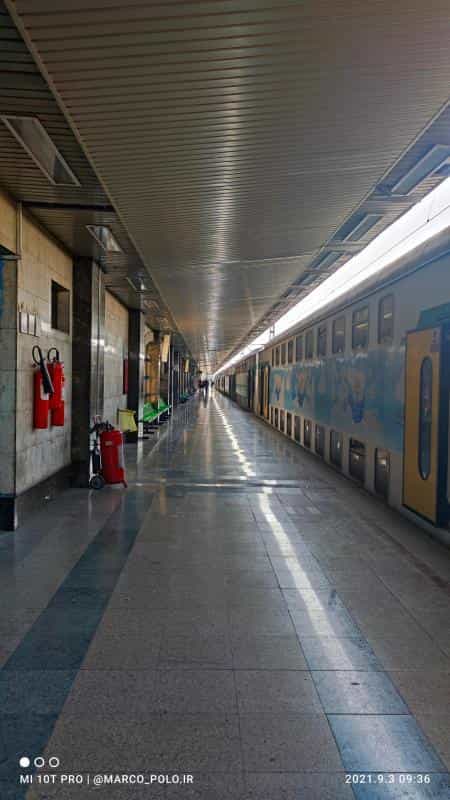 عکس ایستگاه مترو ایران خودرو در دریاچه شهدای خلیج فارس