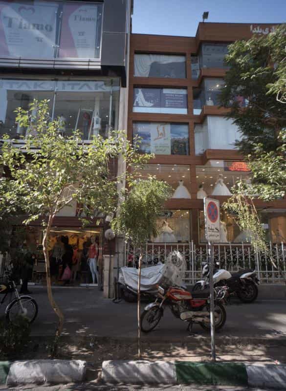 عکس مزون مدا در انقلاب