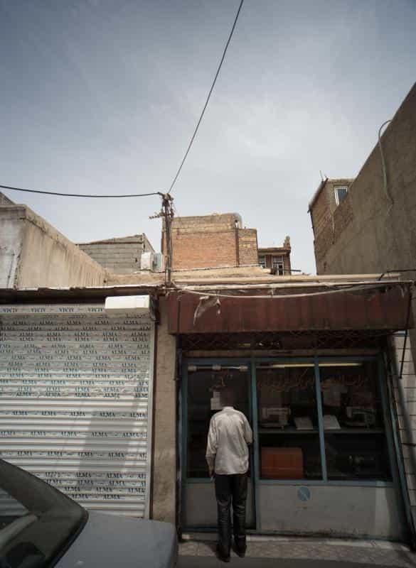 عکس تعمیرات انواع لباس کیف و چرخ خیاطی در نعمت آباد