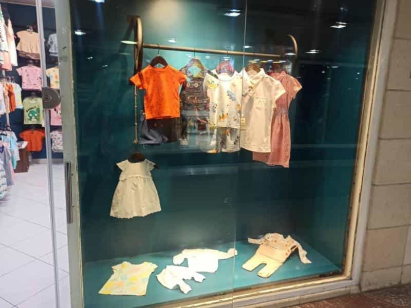 عکس فروشگاه پوشاک اروپایی ویان در بهار