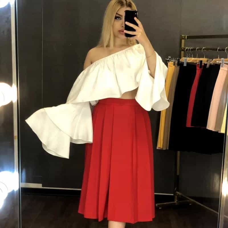 عکس تولید و پخش پوشاک زنانه پارتی در انقلاب