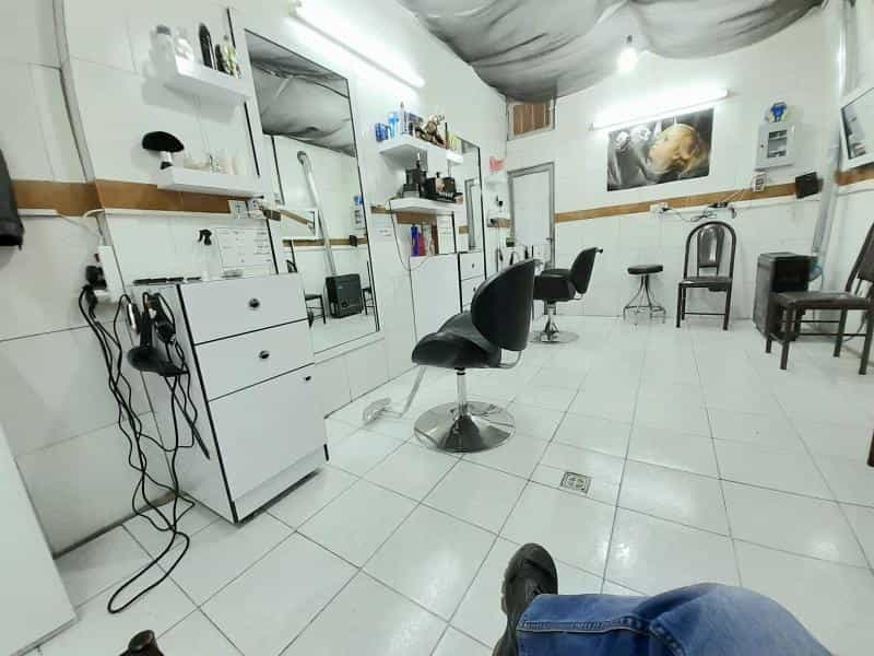 عکس پیرایش وندی در محله دارک اصفهان 