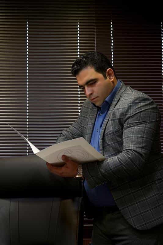 عکس دفتر وکالت حامد امیری در محله همت آباد اصفهان 