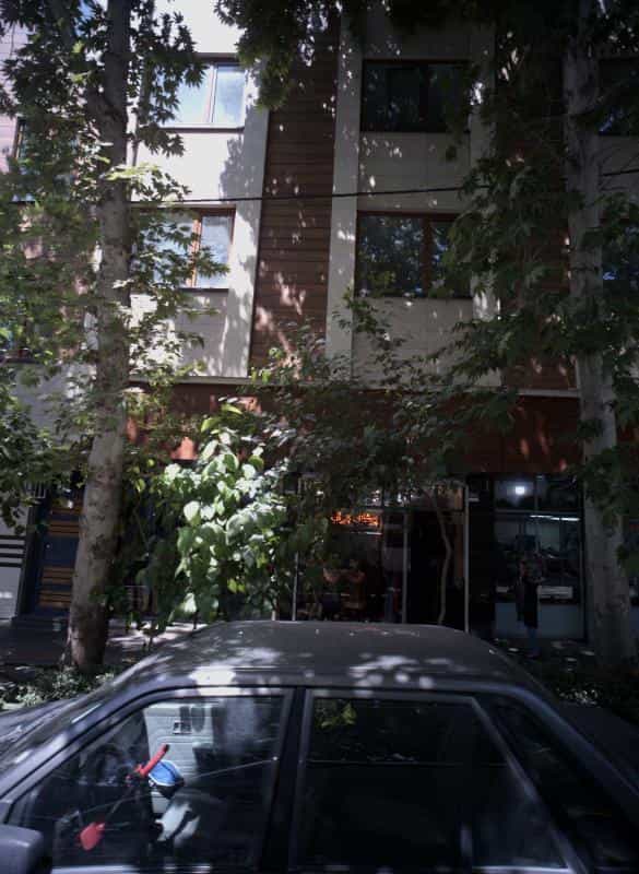 عکس پوشاک باران در سرآسیاب مهرآباد