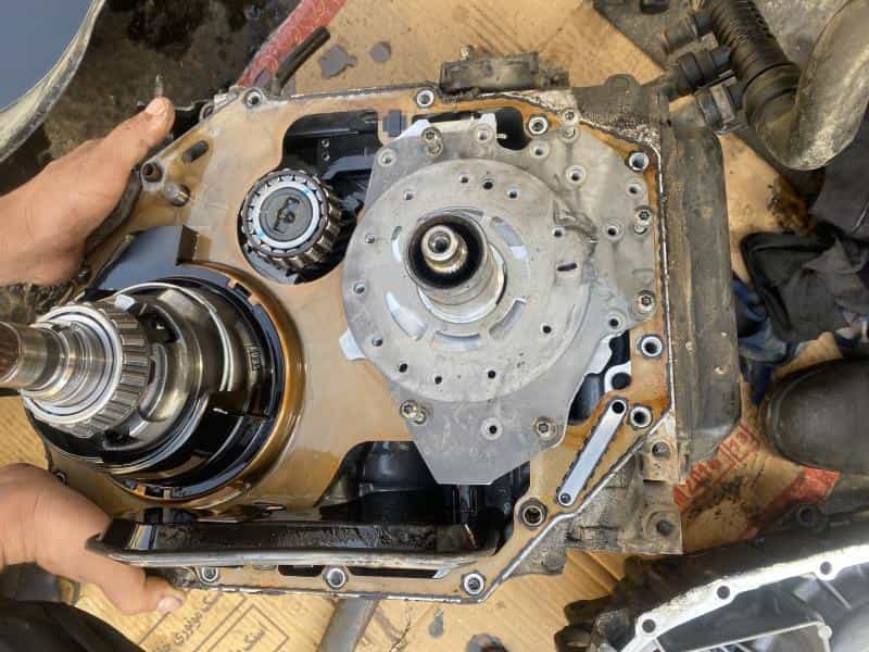 عکس تعمیرگاه سوان اصفهان