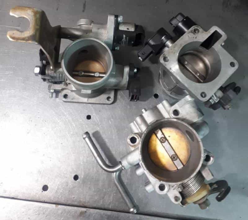 عکس تعمیرگاه هنرمند دیاگ در محله دستگرده اصفهان 