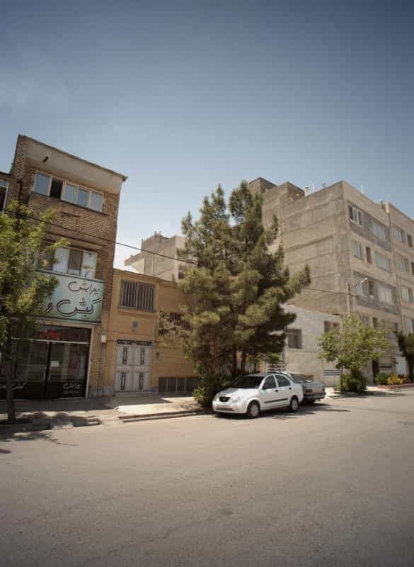 عکس پیرایش کیش و مات در محله فرهنگیان مشهد 