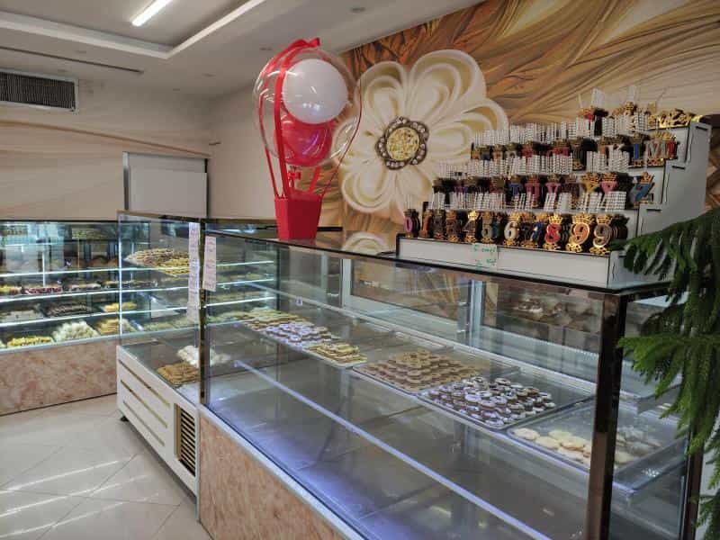 عکس كافه كيك روز در محله سجادیه اصفهان 