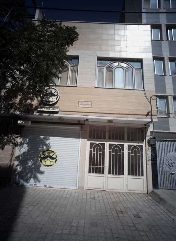 عکس آرایشگاه مردانه موسیو باربر در محله اقبال مشهد 
