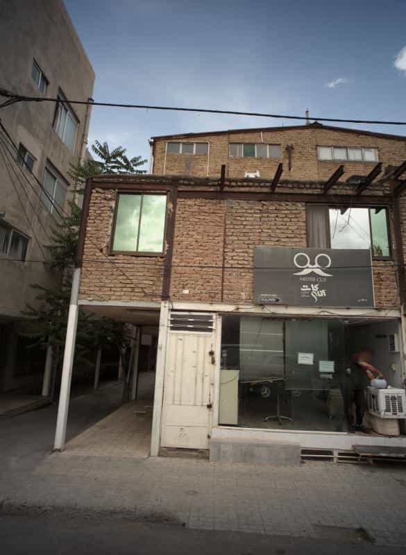 عکس آرایشگاه آقای کات در محله رضاشهر مشهد 