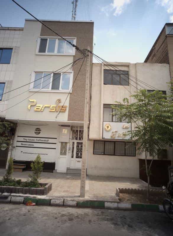 عکس زیبایی فرزانه آیتی در محله هنرستان مشهد 