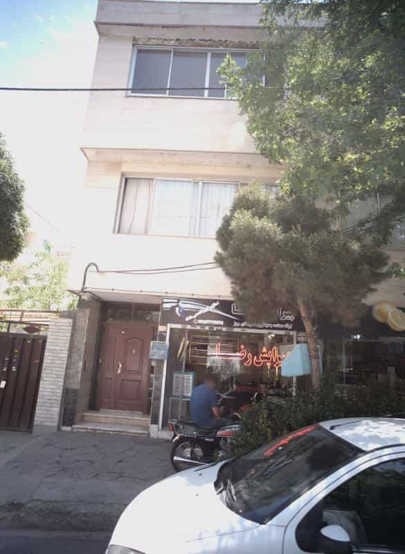 عکس پیرایش رضا در محله رضاشهر مشهد 