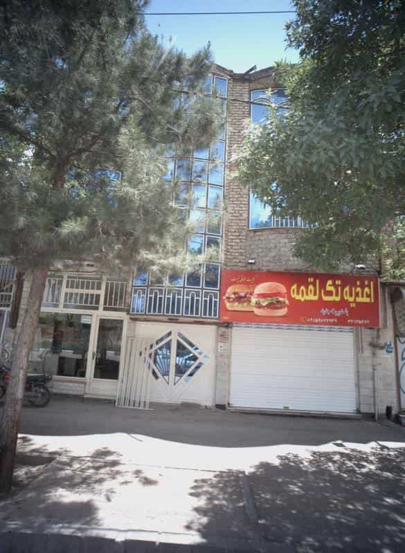 عکس پیرایش محمد در محله پنجتن آل عبا مشهد 