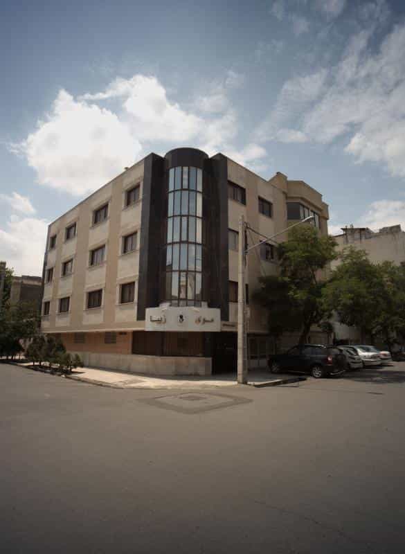 عکس آرایشگاه مردانه موی زیبا در محله دانشجو مشهد 