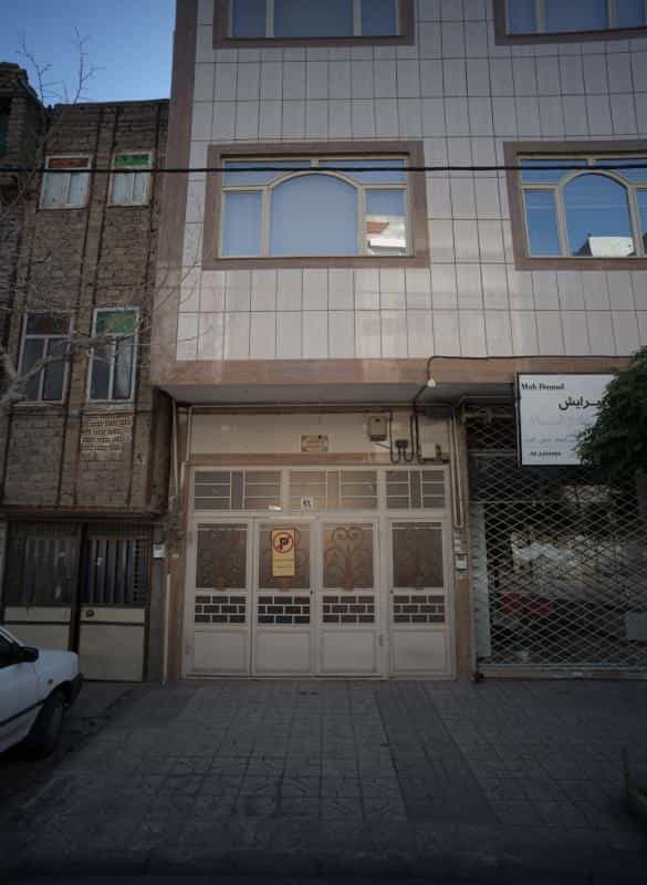عکس پیرایش ماه داماد در محله رسالت مشهد 