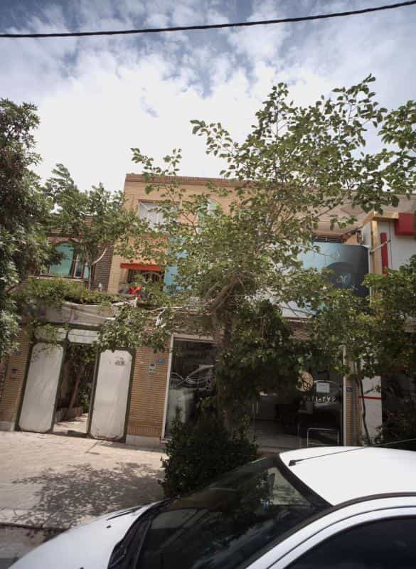 عکس آرایشگاه کلاسیک در محله سرافرازان مشهد 