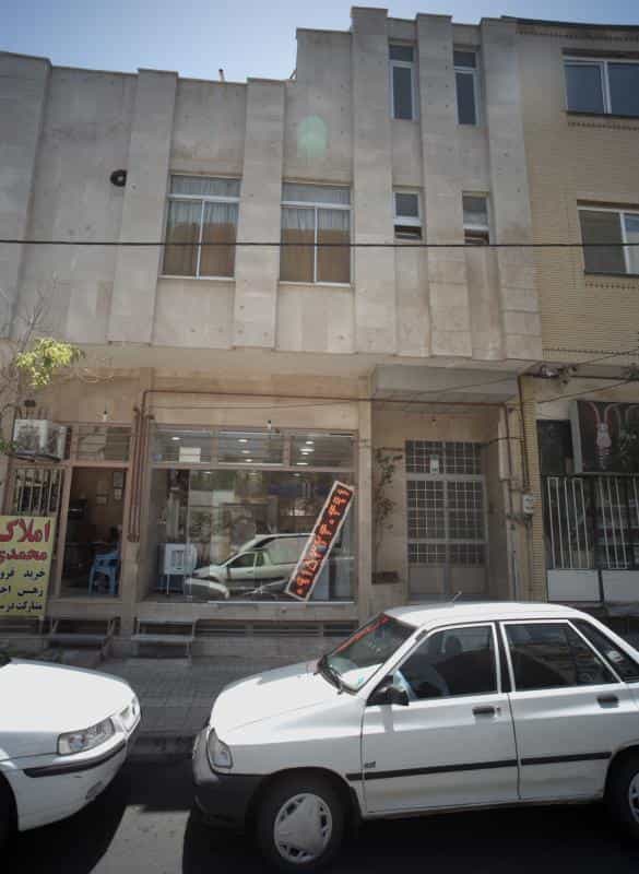 عکس آرایشگاه مردانه در محله شریف مشهد 