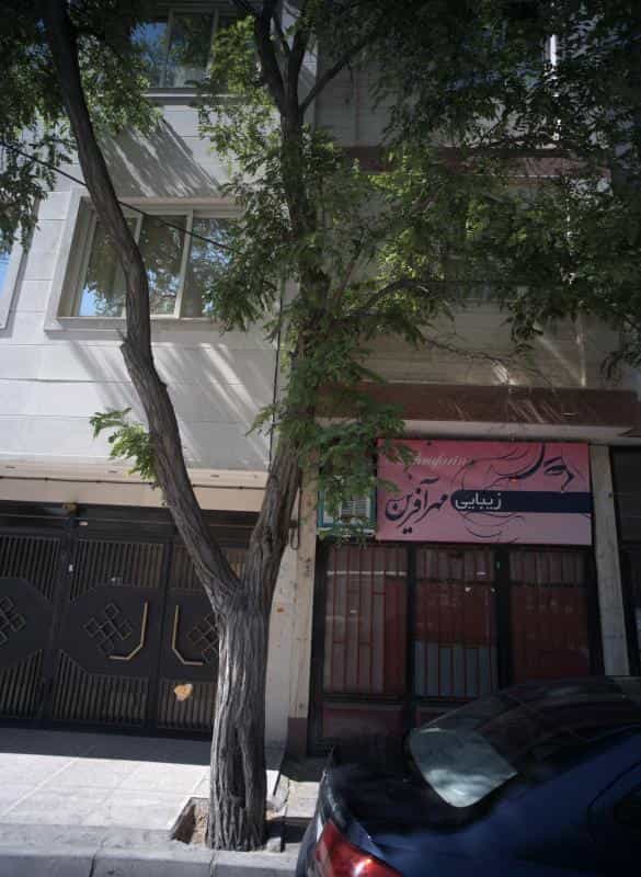 عکس زیبایی مهر آفرین در محله گوهرشاد مشهد 