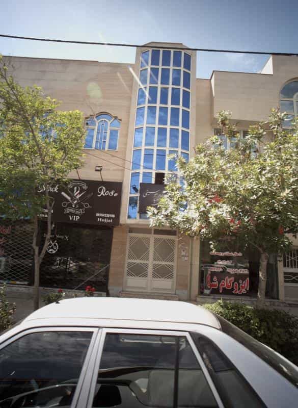 عکس پیرایشگاه بلک رز در محله حجاب مشهد 