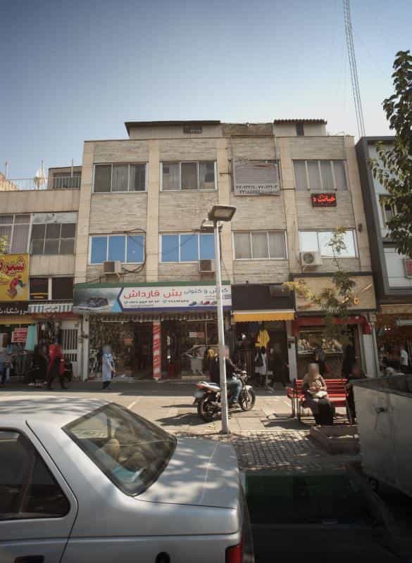 عکس فروشگاه پوشاک در مدائن