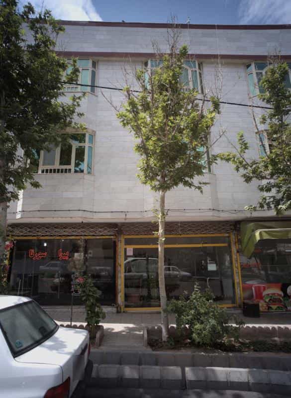 عکس پیرایش سورنا در محله سرافرازان مشهد 