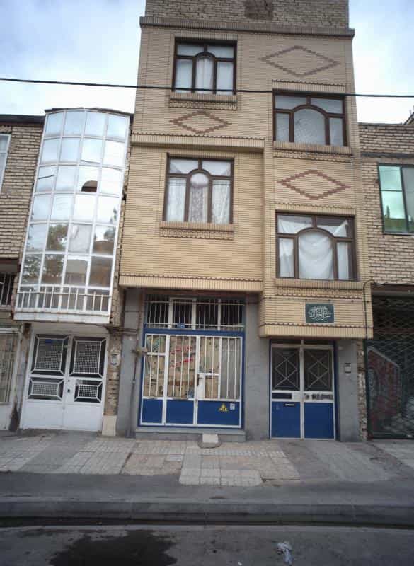 عکس کلبه پیرایش مهدی در محله خاتم الانبیا مشهد 