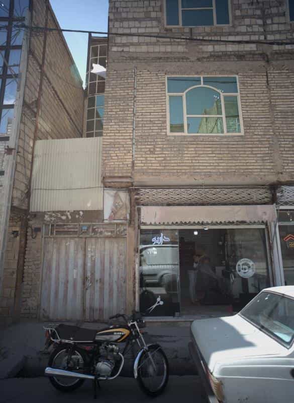 عکس داریوش در محله پورسینا مشهد