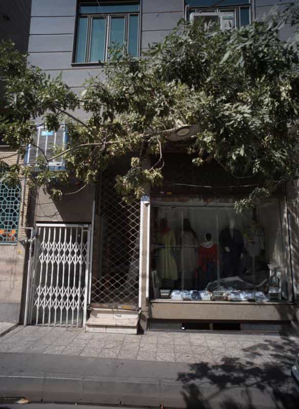 عکس فروشگاه پوشاک در اقدسیه