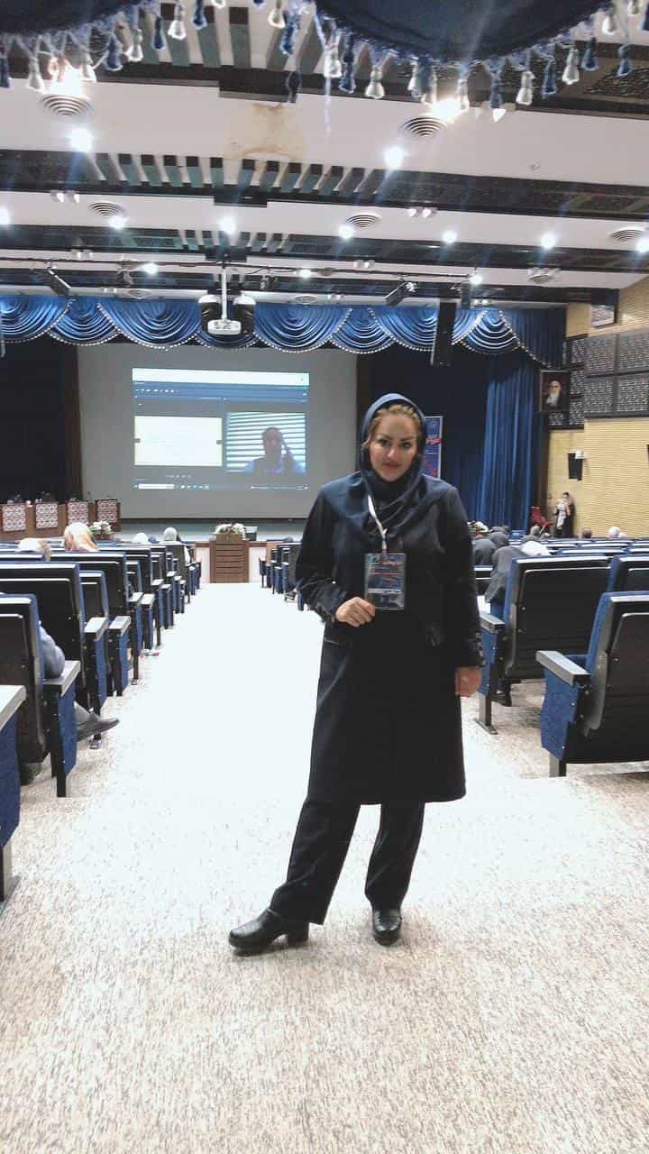 عکس دکتر هدا حسنی(مشاور وسواس) در شیخ صدوق اصفهان