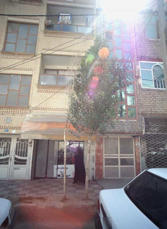 عکس پیرایش علی در رسالت مشهد