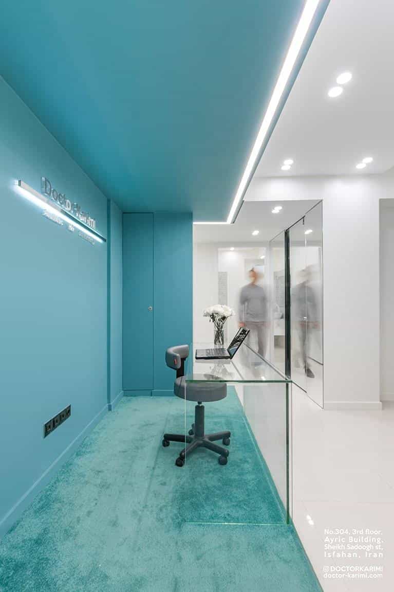 عکس دکتر مریم کریمی در شیخ صدوق اصفهان