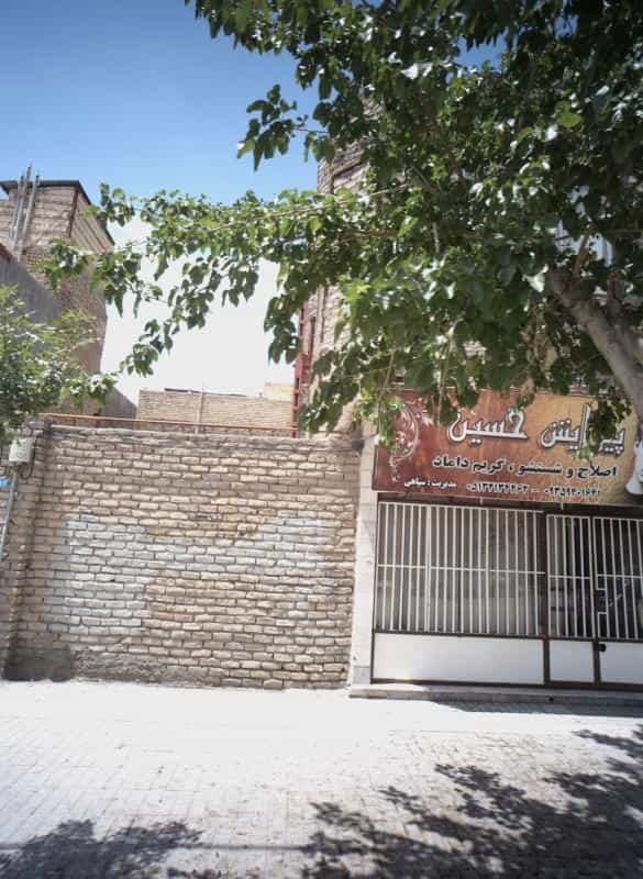 عکس پیرایش حسین در پنجتن مشهد