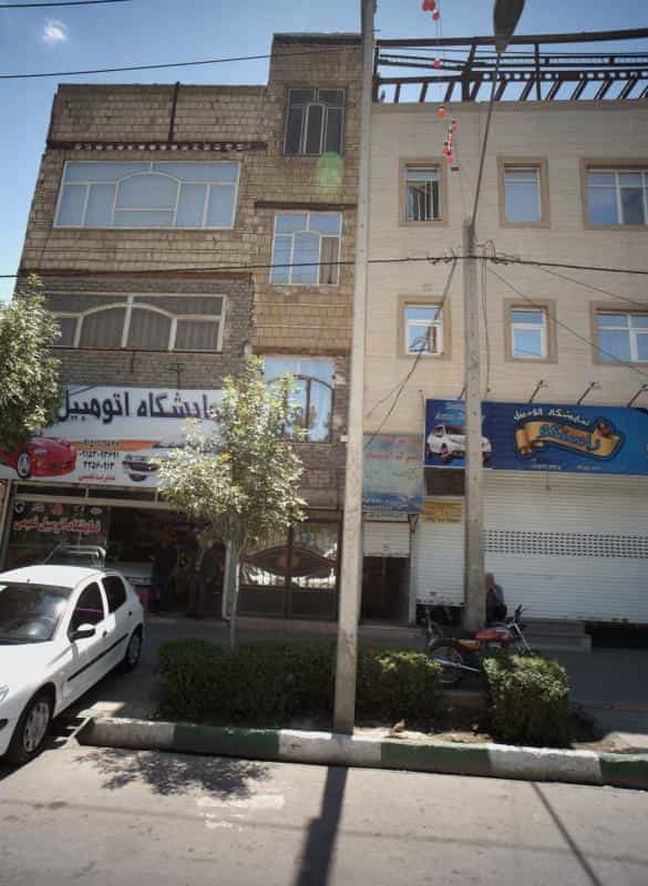 عکس پیرایش جوان در شهید آوینی مشهد
