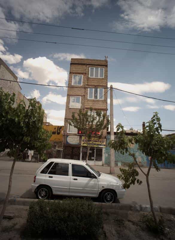 عکس کلینیک فیزیوتراپی و لیزر درمانی و مگنت درمانی و شاک ویو تراپی بهبود طب در رده مشهد