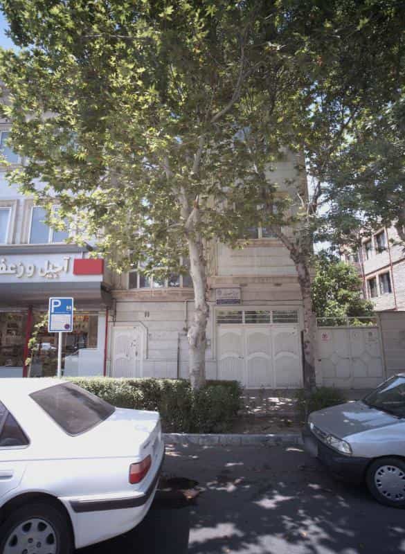 عکس وکیل پایه یک دادگستری عباس قربانی در احمدآباد مشهد