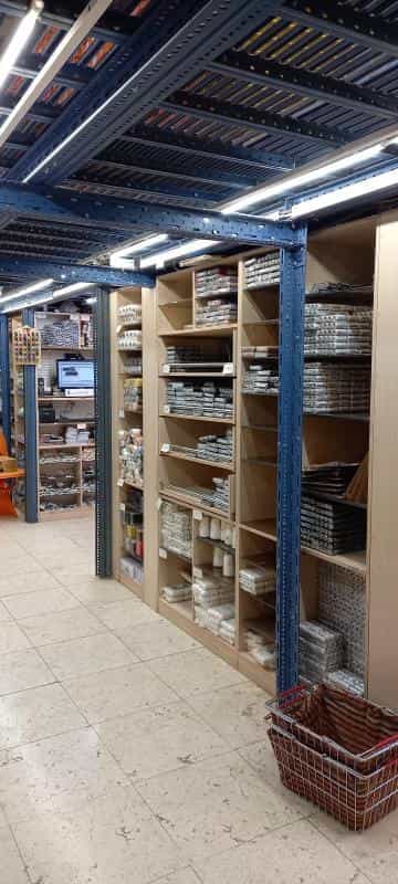 عکس فروشگاه لوازم خیاطی و خرازی فادیا الهی دوست در بازار اصفهان