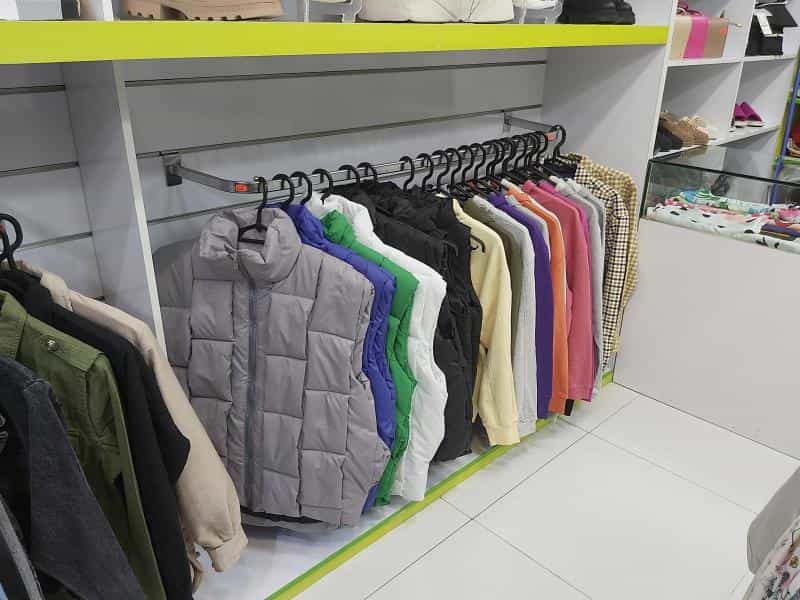 عکس تی تن گالری در باغ زرشک اصفهان