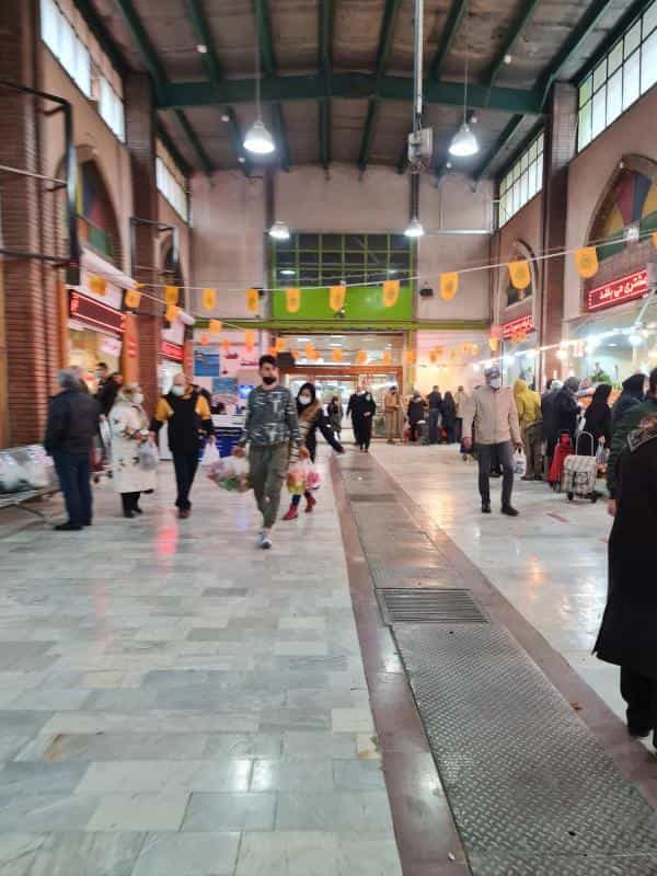 عکس بازار میوه و تره بار جلال آل احمد در قزل قلعه