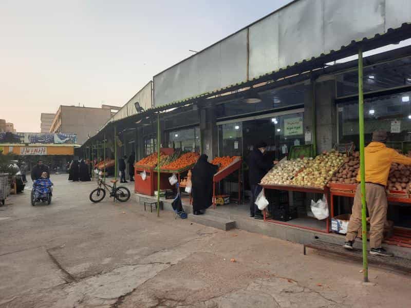 عکس بازار میوه و تره بار بهاران در شاندیز