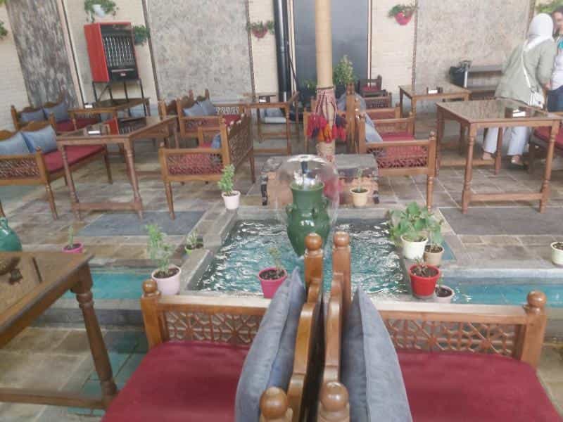 عکس سفره خانه و کافه سنتی رومانس ۱ در جلفا اصفهان