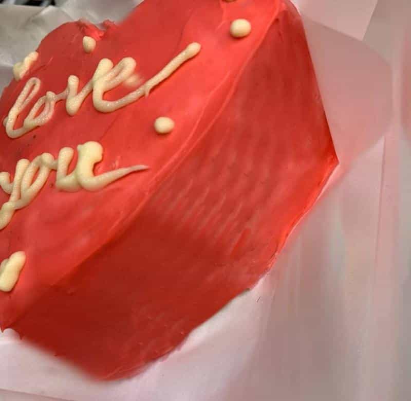 عکس کیک خانگی زَرگل در بهمن مشهد