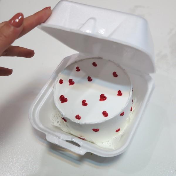 عکس کیک خانگی زَرگل در بهمن مشهد