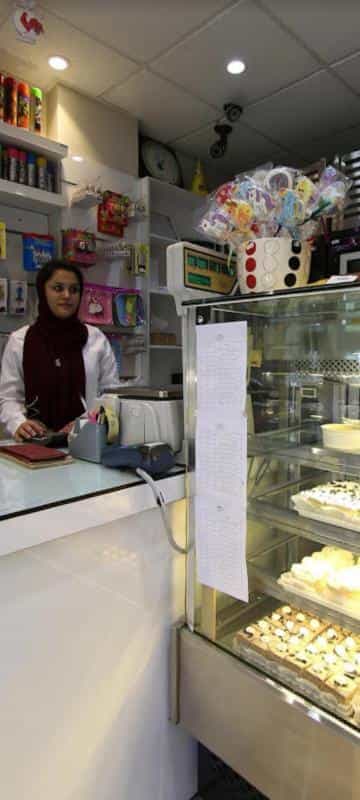 عکس شیرینی فروشی خروس قندی در سجاد شهر مشهد