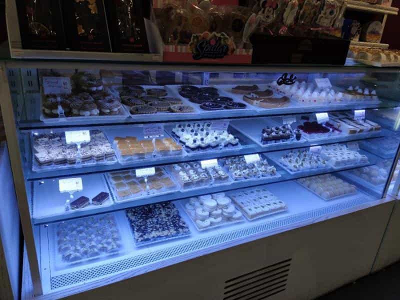 عکس شیرینی خانگی خروس قندی در سجاد شهر مشهد