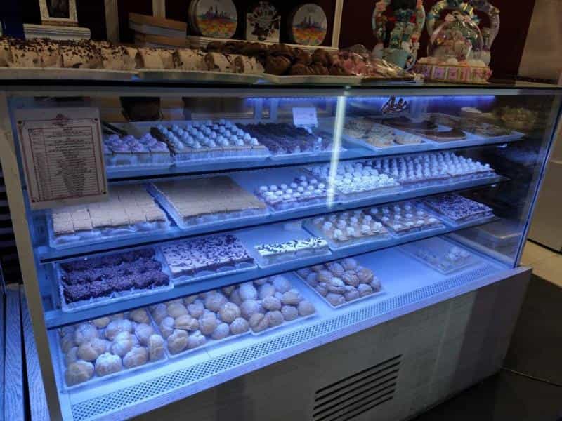 عکس شیرینی خانگی خروس قندی در سجاد شهر مشهد