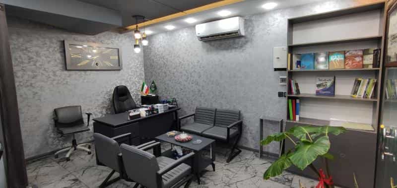 عکس گروه مشاورین املاک صدر نشین در صدف اصفهان